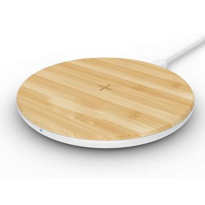 China Hot Selling Mobile Phone Amazon Bamboo Fast Charging 5W/7.5W/10W Radio Qi-certified Automatic Adjustable Wooden Wireless Charger for sale