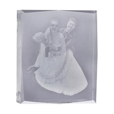 China Europe Office Desk Decoration , Laser Engraved 2D Crystal Cube Customized Picture for sale