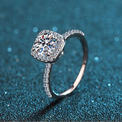 China Wholesale Romantic GRA Certified Vvs Moissanite Ring Ladies 2 Carat Sterling Silver Rings For Engagement for sale