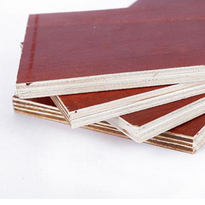 China Traditional New Arrival High Quality E1 Eucalyptus Laminated M.P 12mm 15mm 18mm Red Film Faced Plywood For Formwork for sale