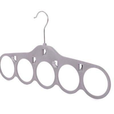 China 2021 New Products Modern Modern Hanger Clothes Stand Clothes Holding Hanger for sale