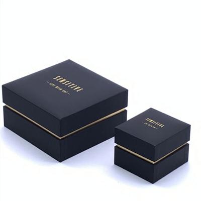 China New Trend Recyclable Cardboard Cardboard Box Gift Boxes Customized Logo Printed Corrugated Boxes With Fancy Designning for sale