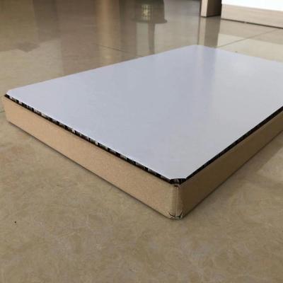 China Anti-Curvature U Profile / Channel Wrapping Solution Through Angle Cardboard Corners Cardboard Protector for sale