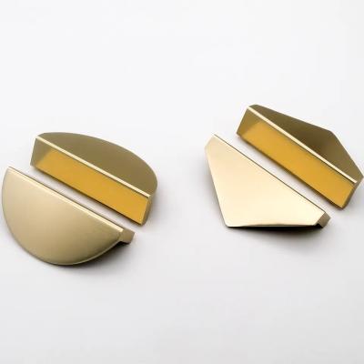 China Half moon minimalist decorative handle gold triangle handle cabinet door cabinet furniture aluminum drawer handle for sale