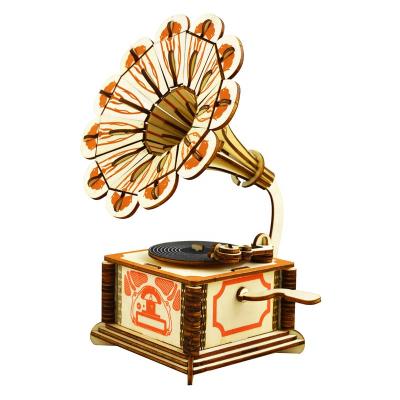 China Eco-friendly Laser Cutting Laser Cutting 3D Puzzle Wooden Assembly Kits Phonograph Decoration For Kids Children for sale