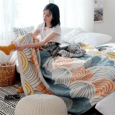 China Portable 100% Cotton Muslin Bedspread Home Textile Muslin Bed Blanket Sofa Bedspread Throw Blankets for Beds for sale