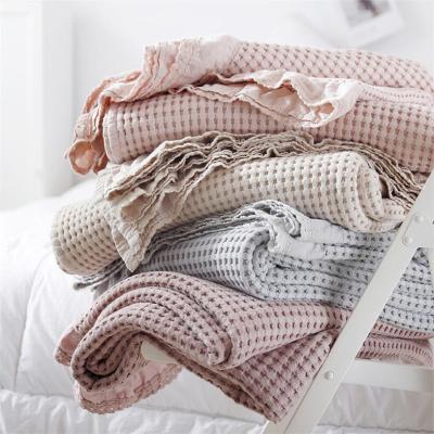 China Wearable Adult Waffle Checks Knitted Sofa Travel Throw Blanket Blanket for Beds Combed Office Dyed Cotton Yarn Nap Blanket 200cmx230cm for sale