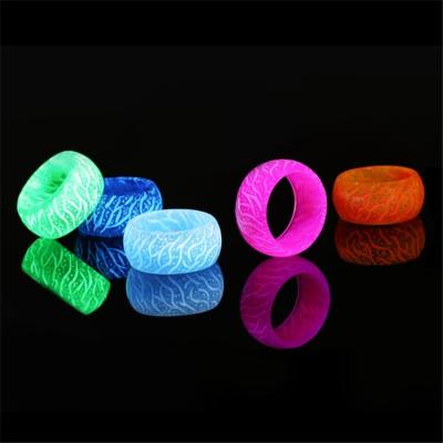 China Cute Latest Design Luminous Mens Rings For Men And Women Rings Glow In The Dark Ring Jewelry for sale