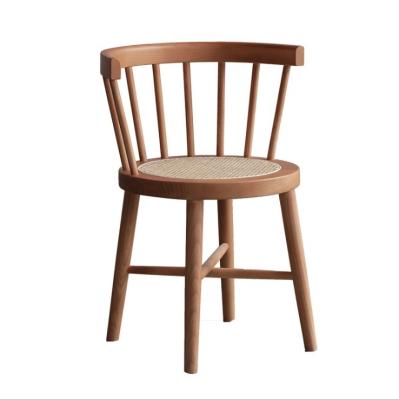 China Solid Wood Dining Chair Nordic Good Design Antique Restaurant Furniture with Contemporary Style in 55cm*40cm*74cm for sale