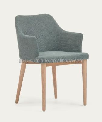 China Solid Wood Leg Living Room Leisure Chair Unieke rugleuning Design Stof Eetstoel voor Modern Eetkamer Meubel Te koop