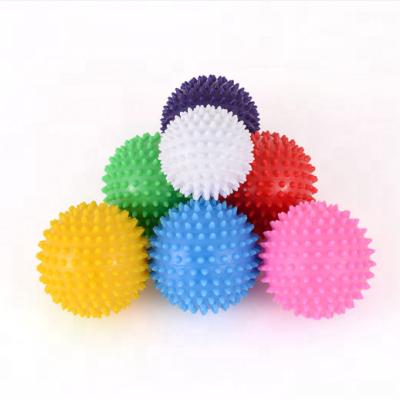 China Lightweight Wholesale Yoga Ball Massage Ball Fitness Spike Ball for sale