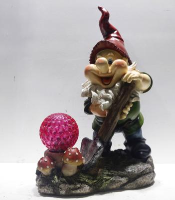 China Dwarf Solar Garden Statue Resin Dwarf Dig Mushroom Statue for Ourdoor Decoration, for Patio, Garden, Yard for sale