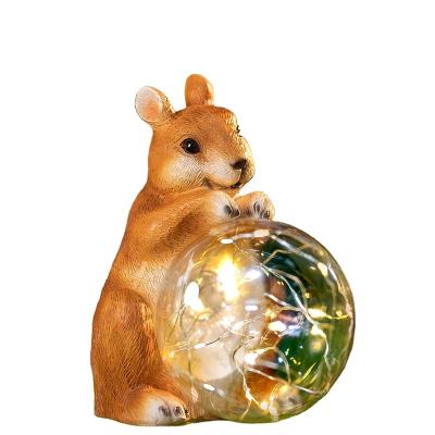 China Europe Garden Decor for Outdoor Statues with Solar LED Light Figurines - Outdoor and Indoor Squirrel Decorations and Patio Lawn Yard for sale