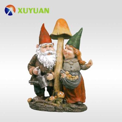 China Custom Garden Garden Gnome Solar Light Resin for sale