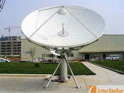 China La antena de satélite interestelar de la banda de los 4.5m Ku/Uplink el plato de la comunicación por satélite de la estación en venta