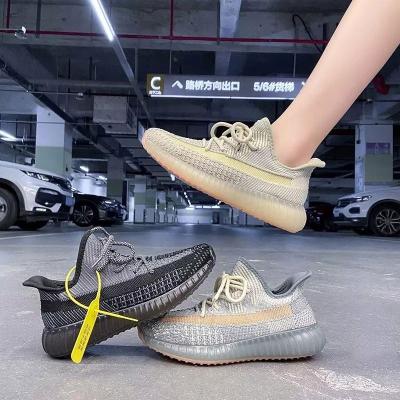 China Fashion trend factory direct sales running shoes for women yezzy sneakers accessories 350 yeezy men schoenen for sale