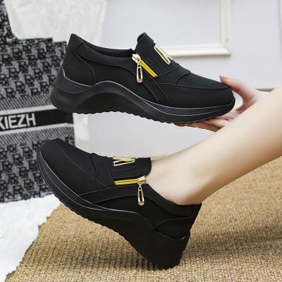 China Casual Flat 2022 Flat Spring And Autumn Zipper Shoes Vulcanization Anti-slip Breathable Outdoor Shoe for sale