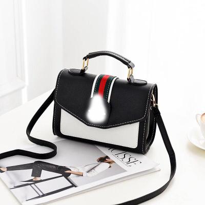 China 2021 Newest Designer Wholesale PU Fashion Handbags Ladies Elegance Women Sling Mini Purse Bag for sale