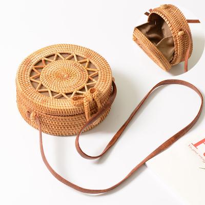 China 100% New 2021 Summer Fashion Lady Bohemian Beach Small Pocket Straw Bag Handmade Women Handbag Eco-friendly Cross -body Single Shoulder Rattan Bags for sale