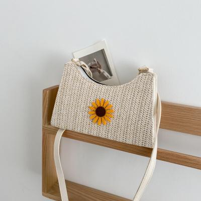 China Straw Bowknot Bag Shopping Messenger Bucket Fashion Beach Handbags Straw Knitting Summer Travel Portable High Quality for sale