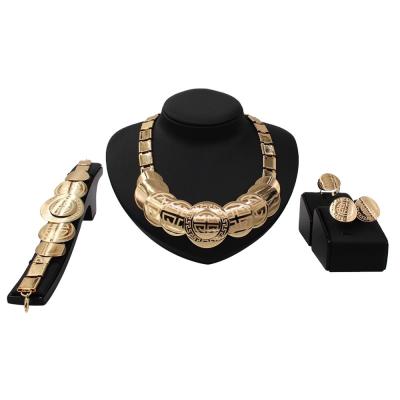 China Ketting sieraden Afrikaanse kralen oorbellen bruiloft gouden sieraden ring gouden ketting voor bruids accessoires feest Te koop