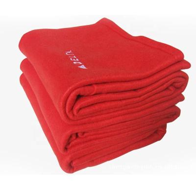 China Waterproof Custom Logo 100% Polyester Embroidered Fleece Blanket for sale