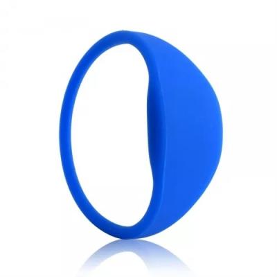 China Colorful Silicone Wristband 13.56mhz Silicone Waterproof / Waterproof RFID Silicone Wristband for sale