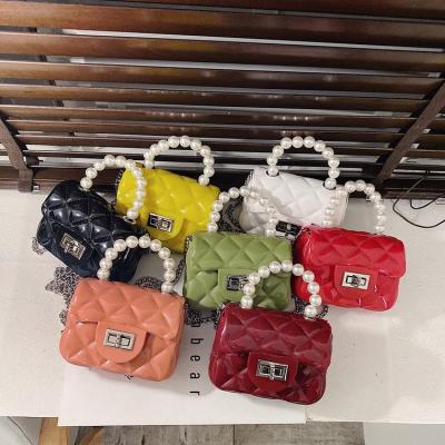 China 2021 Leeffon Boutique High Quality Small Jelly Purse Quilted Multicolored Jelly Purse Handbag With Quality Silver Chain for sale