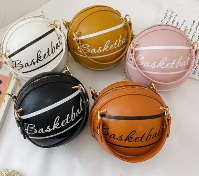 China Cheap Lady Lady Faux Leather GIRLS Chain Bag Basketball Purse for sale