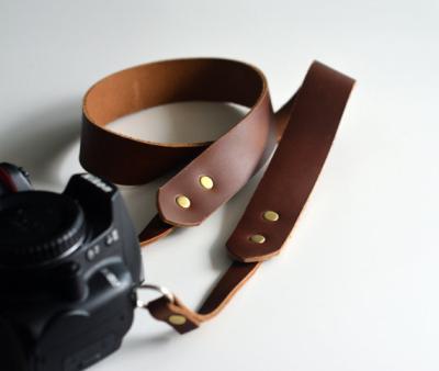 China Fashionable Brown Leather Camera Accessories High Quality Custom Camera Strap for sale