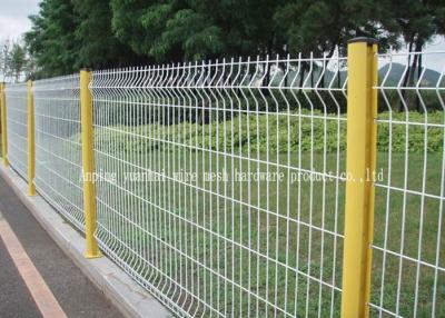 China Eco Friendly 3D Bending Garden Mesh Fencing For Courtyard Dark White Color for sale