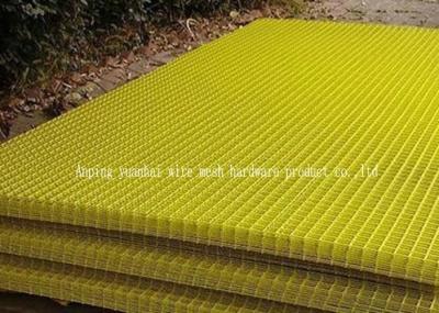 China Strong Integration Welded Mesh Panels 6 Gauge Lat And Smooth Surface for sale