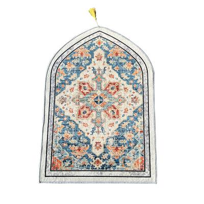 China Non-Slip Wholesale Mini Travel Muslim Prayer Mat Set Gift For Kids for sale