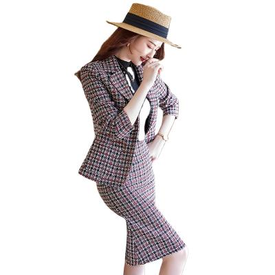 Κίνα Wholesale High Quality Winter OEM Anti-pilling Thick 2 Piece Tweed Suit For Women Style Plaid Lady Office Blazer Set Skirt Suits προς πώληση