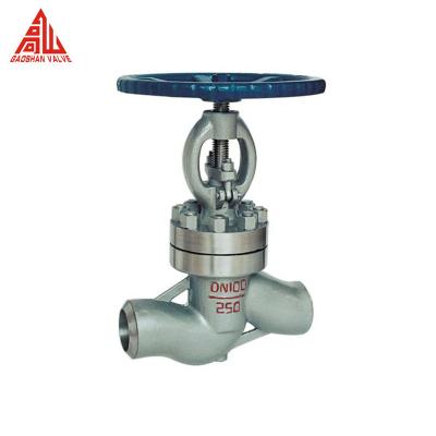 China Cast steel material butt welding PN10 PN16 globe valves for sale