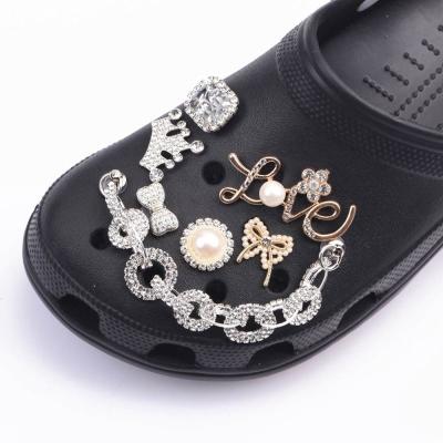 China Eco-Friendly Glitter Bling Shoe Charms For Designer Luxury Pin Lady New Shoe Charms Designer Charm For Clog Shoes for sale