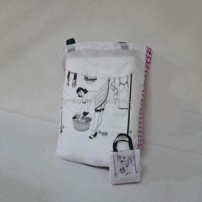 China Packaging Polyester Printing Gift Packing Short Handle Tote Bag With Small Punch for sale