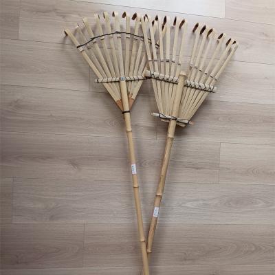 China Kids Lawns Leaf Rake Lawn Rake Short Handle Rake Leaf Scoops Hand Rakes Shrub Rake Loosening Soil Rakes for sale