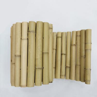 China Bamboo Short Fence Outdoor Landscape Edging Flexible Decorative Border for sale