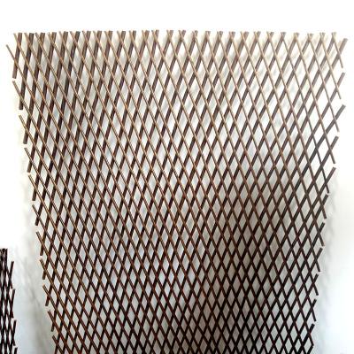 China Expandable Trelli Open Screen Willow Expandable Plant Climbing Lattices Trellis Fence à venda