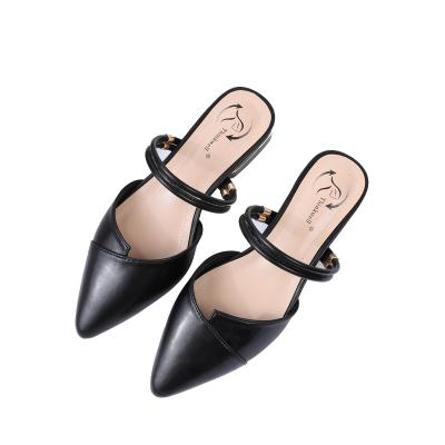 China New fashion trend low heel design soft black milky white sandals for women and ladies shoes fashion two ways wearing fashionable slipper sandals for sale