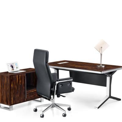 China Modern And Eco-friendly Modern Design Office Furniture Wide Range Wood Executive Table for sale