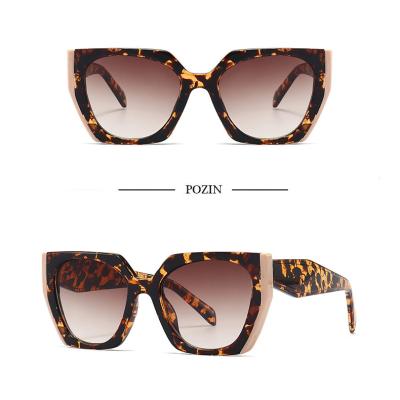 China Fashion Sunglasses 2022 Best Selling Irregular Frame Luxury Brand Design OEM Logo Printing Customize Label Plastic PC Unisex Sunglasses for sale