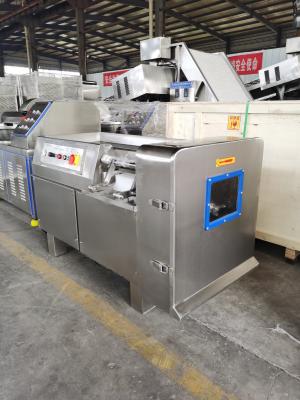 China Stainless steel Meat Cube Cutting Machine / Frozen Meat Dicer Machine 700kg/H for sale