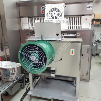 Chine Automatic Garlic Clove Breaking Machine Stainless Steel Garlic Separating Machine Garlic Splitter Peel Machine à vendre