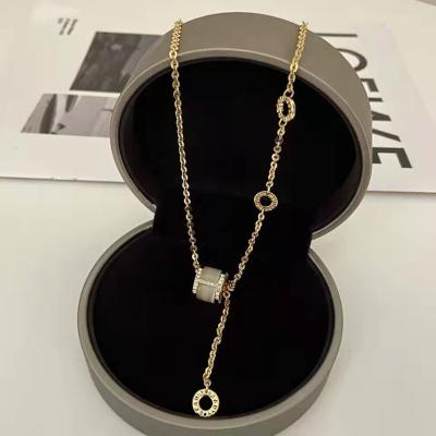 China CLASSIC Costume Jewelry Woman Necklace Fashion Pendant Titanium Steel Clavicle Chain for sale