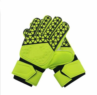 China Non-Slip Latex Football Goalkeeper Gloves for sale