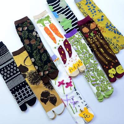 China Japan Design 2 Toe Socks Cotton Breathable Fashionable Custom Separate Toe Sock Flip Flop Toe Sock Two Finger Socks Women for sale