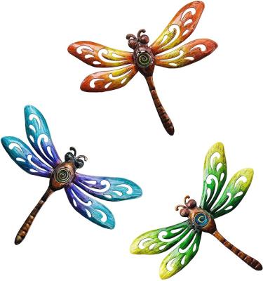 China Large Metal Dragonfly Drainage Garden Wall Decor Fence Hanging Garden Dragonfly Decorations Outdoor Statues Sculpture Artwork Statue for sale