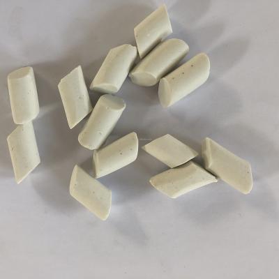 China Fine Polishing Polish And AL2O3 Cut Tumbling Triangle Polishing Stone From Ceramic Media for sale